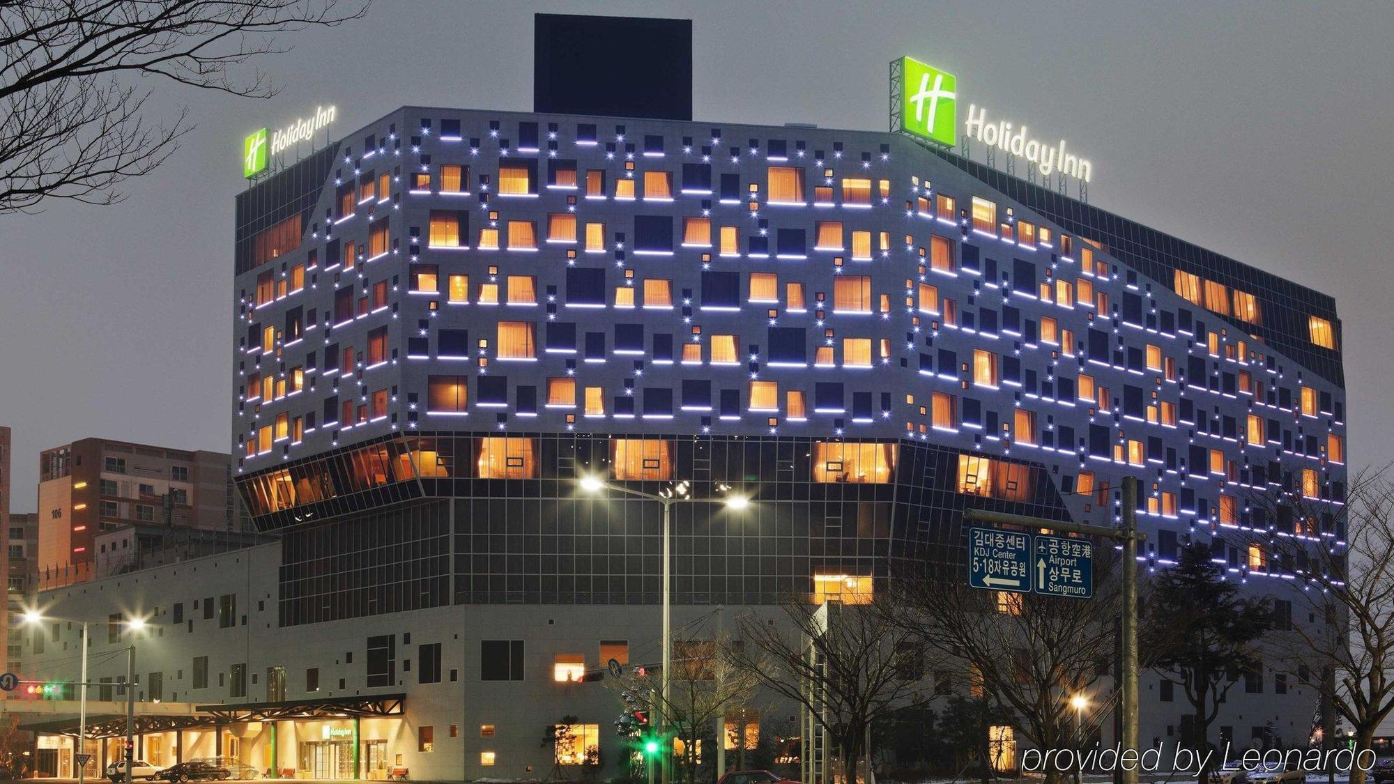 Отель Ramada Plaza By Wyndham Gwangju Кванджу Экстерьер фото